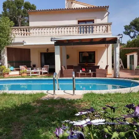 Dream House كالا راتخاذا